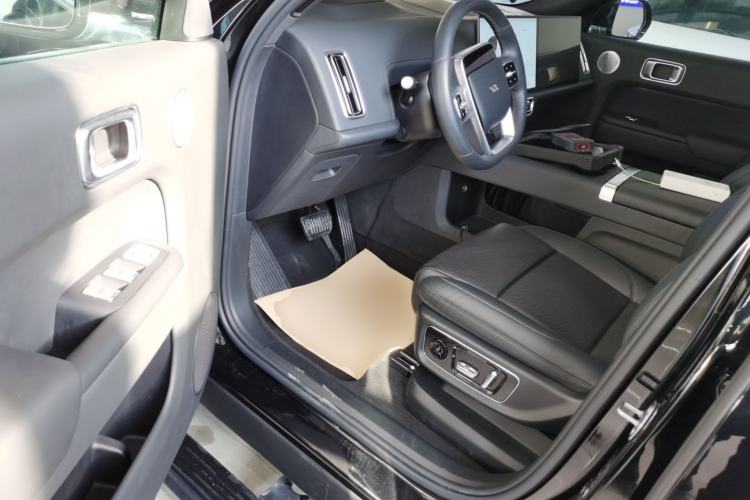 Used Li Auto L9 2024 Ultra Model
