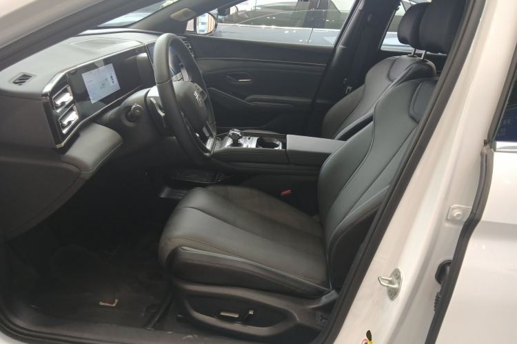 Used BYD Qin L 2025 DM-i Smart Drive 120KM Superior Model