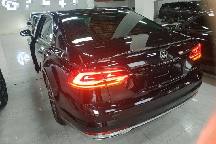 Used Volkswagen Phideon 2021 380TSI Luxury Edition Rear Left 45 Deg