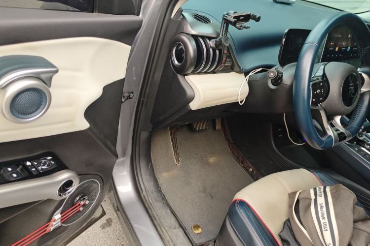 Used BYD Yuan PLUS 2022 510 km Luxury Version Interior 3