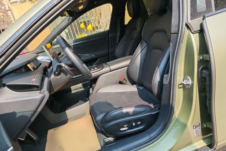 Used Xiaomi Auto SU7 2024 Four-Wheel Drive Ultra-Long Range Advanced Intelligent Driving Max Edition
