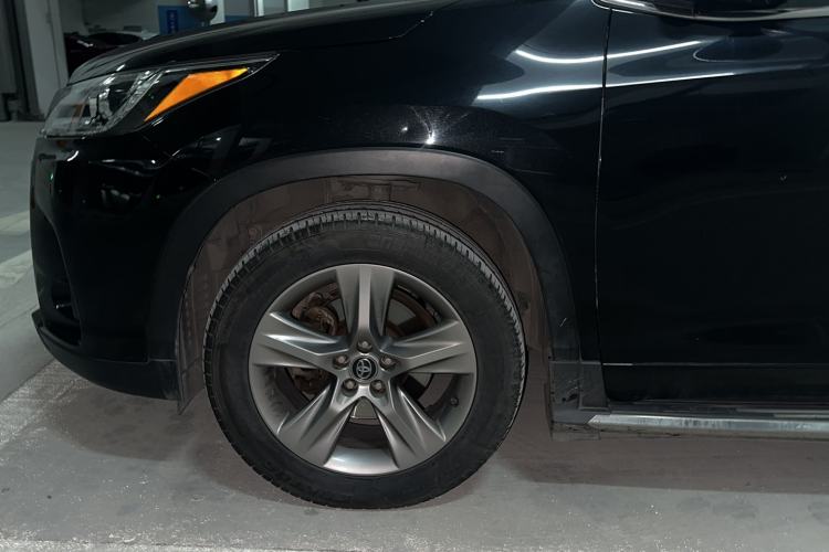 Used Toyota Highlander 2018 2.0T Four-Wheel Drive Luxury Version 7 Seats China VI Standard
