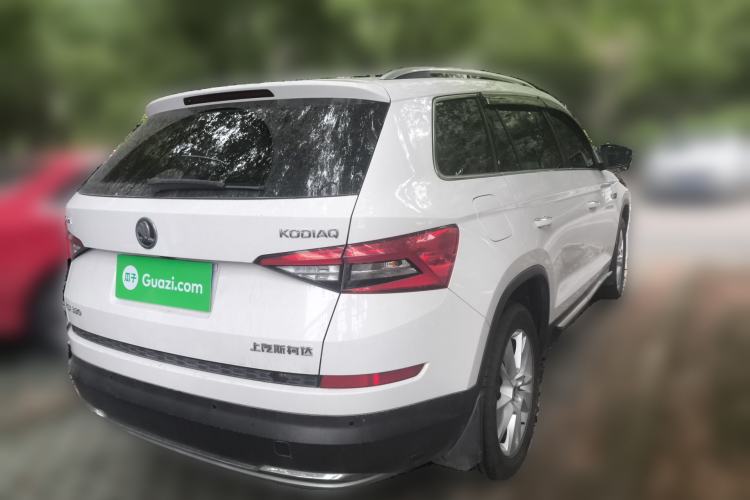 Used Skoda Kodiaq 2017 TSI330 7-Seater Two-Wheel-Drive Luxury Edition Rear Right 45 Deg
