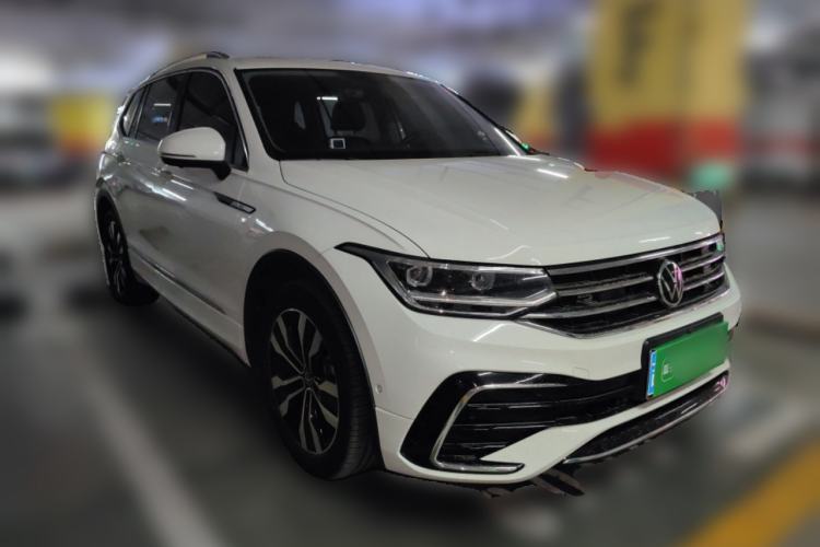 Used Volkswagen Tiguan L 2022 330TSI Automatic Two-Wheel Drive R-Line Enhanced Edition Front Right 45 Deg