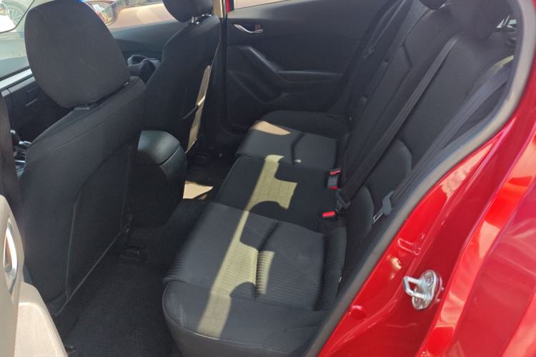 Used Mazda Mazda 3 Axela 2014 Sedan 1.5L Automatic Comfort Model
