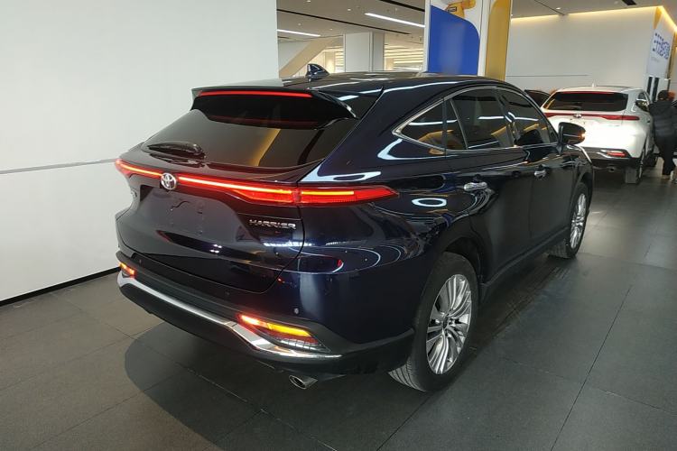 Used Toyota Harrier 2022 2.0L CVT Two-Wheel Drive Deluxe Edition