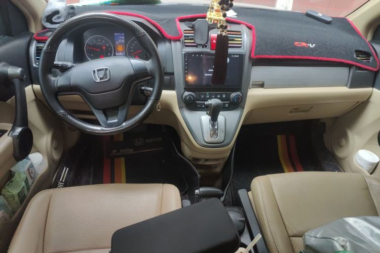 Used Honda CR-V 2010 2.0L automatic two-wheel drive urban version Center Console