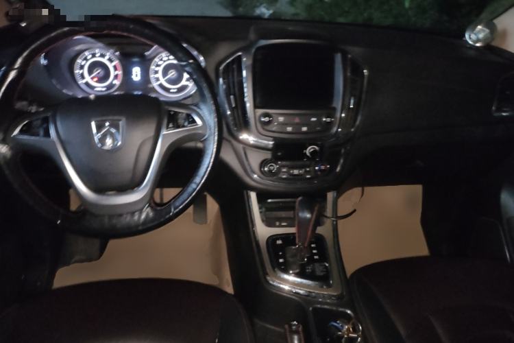 Used Baojun 560 2016 1.8L iAMT Luxury Model