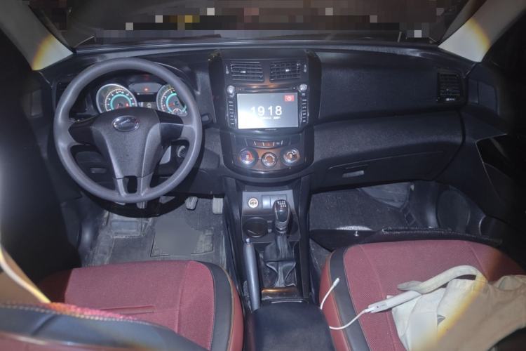 Used Land X5 2013 2.0T Manual Xinghang Edition Center Console