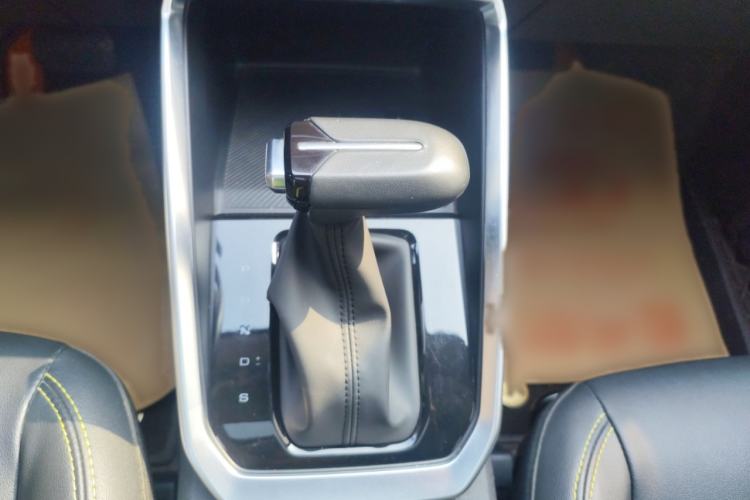 Used Wuling Alvez 2022 1.5T CVT Trendy & Cool Edition
