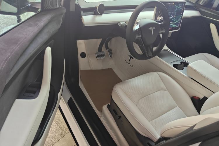 Used Tesla Model Y 2021 Standard Range Rear-Wheel Drive Version