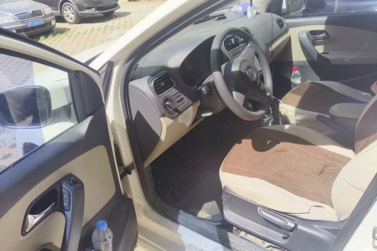 Used Volkswagen Polo 2013 1.4L Automatic Comfort Edition Driver Seat