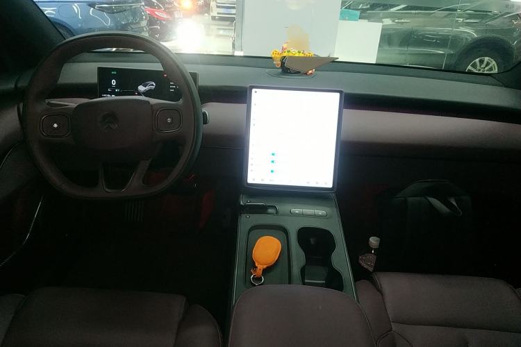 Used Nio ET5T 2024 75kWh Touring Center Console