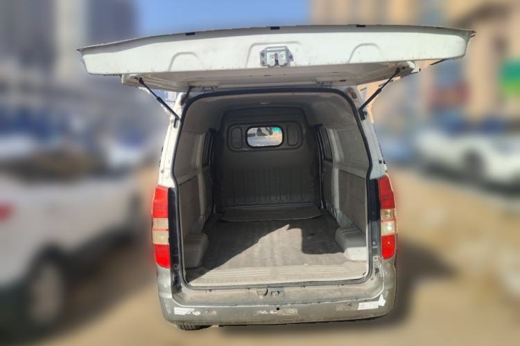 Used Jinbei New Hiace S 2021 1.5L Wealth Central Air-Conditioned Van China VI Standard SWC15M