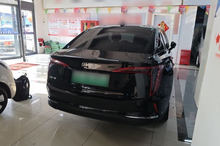 Used Hongqi E-QM5 2022 431 km Charge & Enjoy Edition
