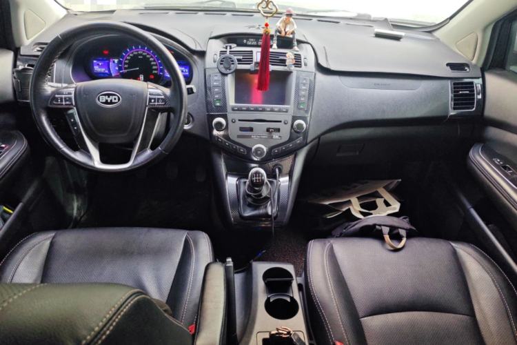 Used BYD S6 2014 2.0L Manual Luxury 5-Seater