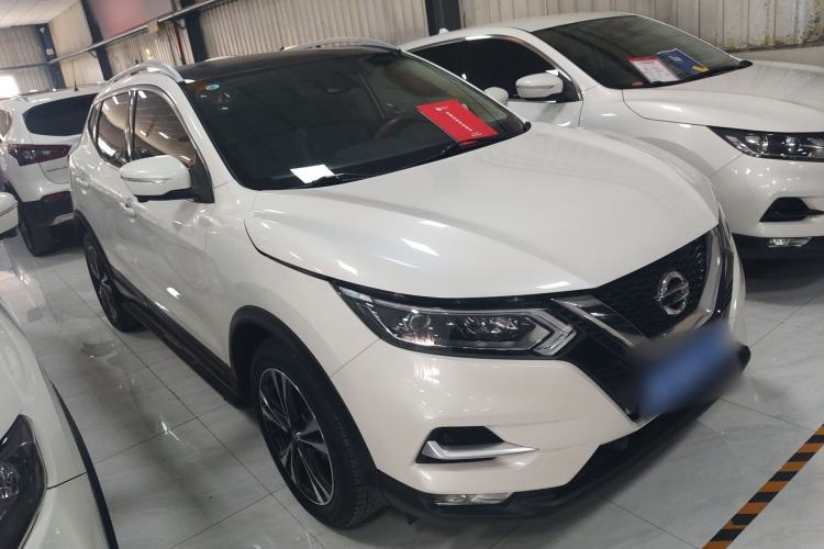 Used Nissan Qashqai 2021 2.0L CVT Luxury Edition Front Right 45 Deg