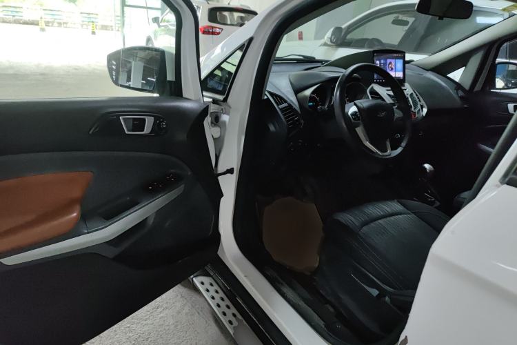 Used Ford EcoSport 2013 1.5L Manual Luxury Model Driver Seat