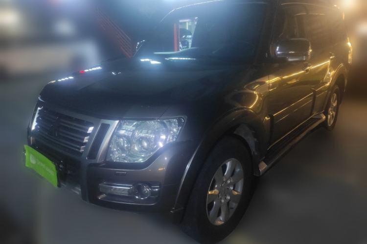 Used Mitsubishi Pajero 2016 3.0L Automatic Luxury Version China V Standard