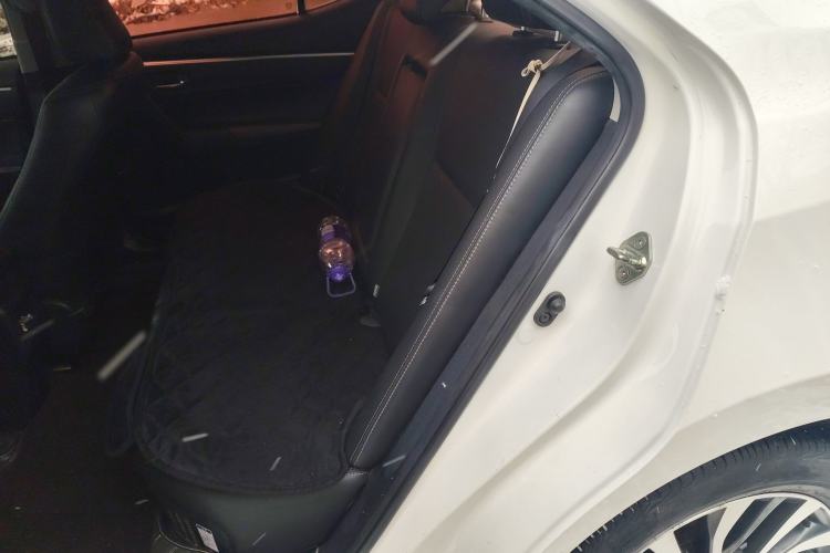 Used Toyota Corolla 2017 Revised Dual-Engine 1.8L E-CVT Elite Edition Left Rear Seat