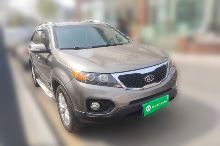 Used Kia Sorento 2012 2.4L Gasoline Luxury Edition Front Right 45 Deg