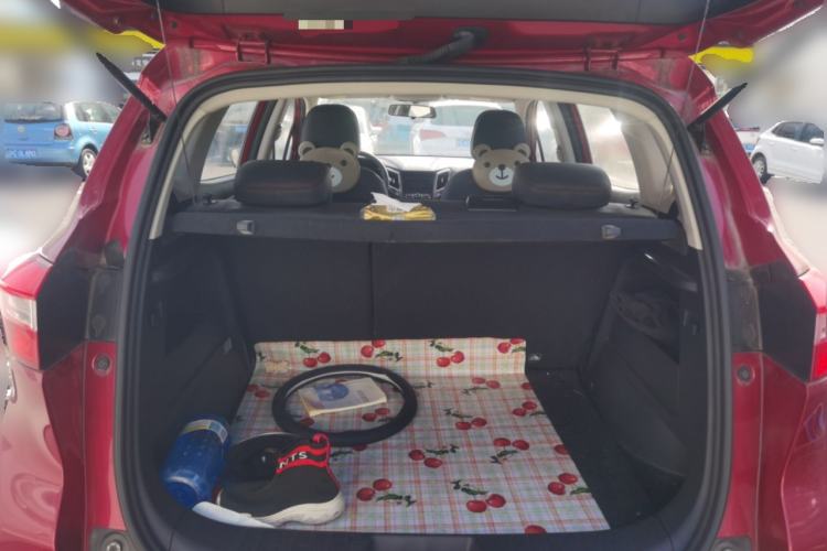 Used CHANGAN CS15 2016 1.5L Automatic Fashion Edition Trunk