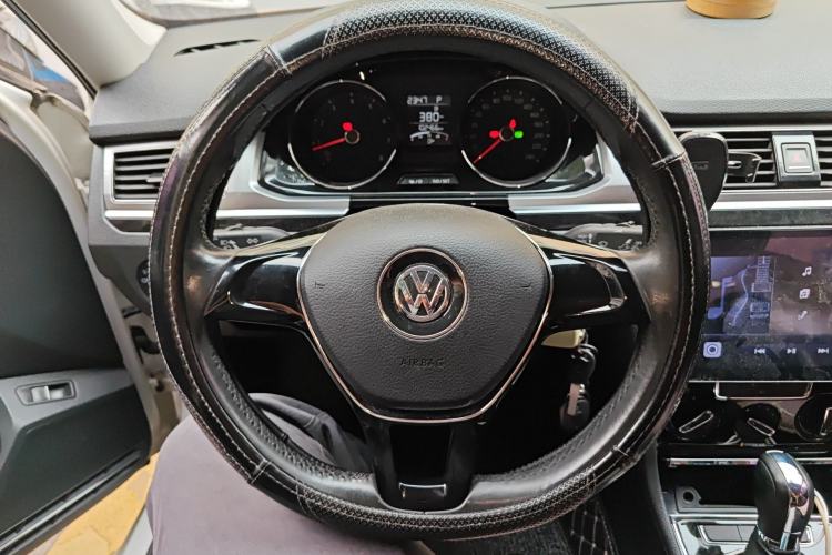 Used Volkswagen Bora 2017 1.6L Automatic Comfort Model Steering Wheel