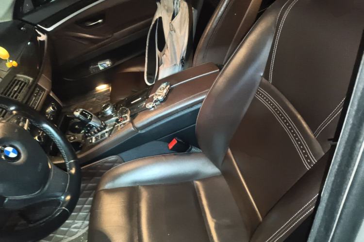 Used BMW 5 Series 2017 525Li Luxury Design Package Left Front Seat