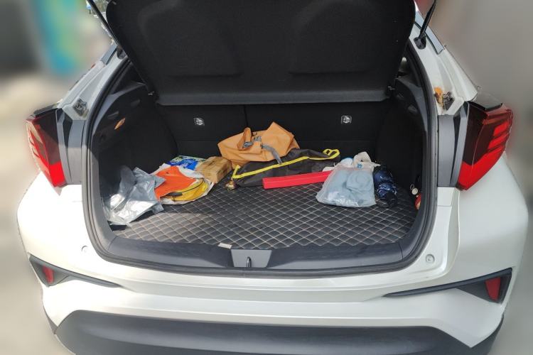 Used Toyota IZOA 2021 Dual-Motor 2.0L Yichi Edition Trunk