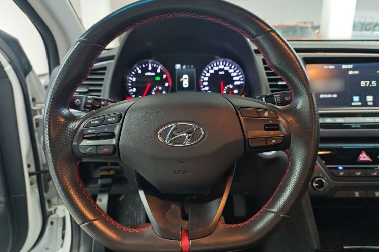 Used Hyundai Elantra (6th Generation / Lingdong) 2018 1.4T Dual-Clutch Xuan Dong · Dynamic Edition Steering Wheel