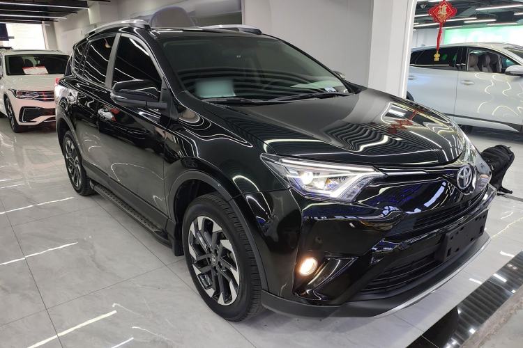 Used Toyota RAV4 2016 2.5L Automatic 4x4 Elite Edition
