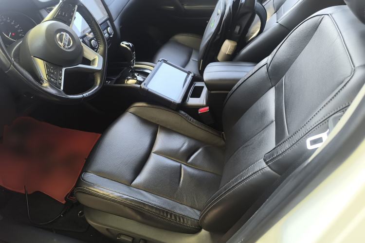 Used Nissan X-Trail 2019 2.0L CVT Smart Connect Comfort Edition 2WD Left Front Seat