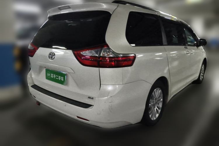 Used Toyota SIENNA 