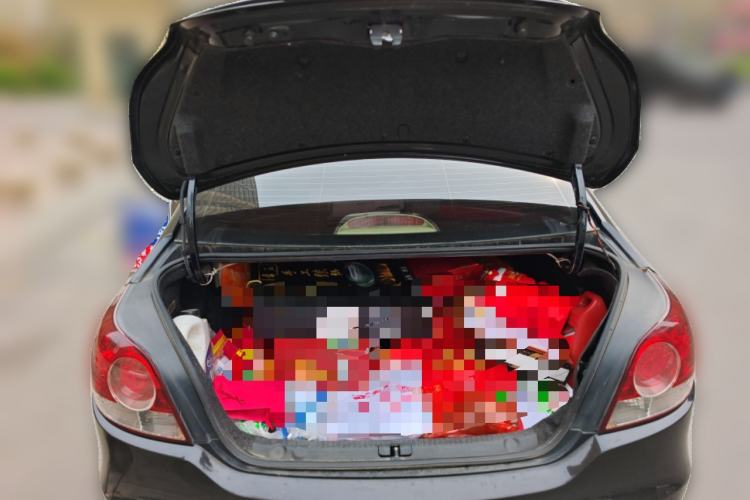 Used Volkswagen Lavida 2013 Classic 1.6L Manual Fashion Edition Trunk