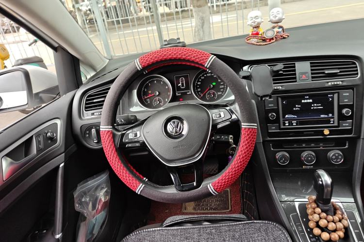 Used Volkswagen Golf 2018 230TSI Automatic Comfort Model
