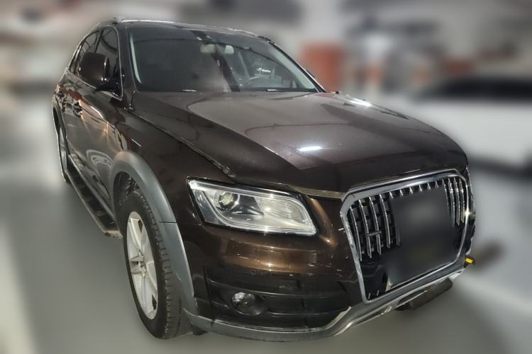 Used Audi Q5 2018 Collector's Edition 40 TFSI Technology Model
