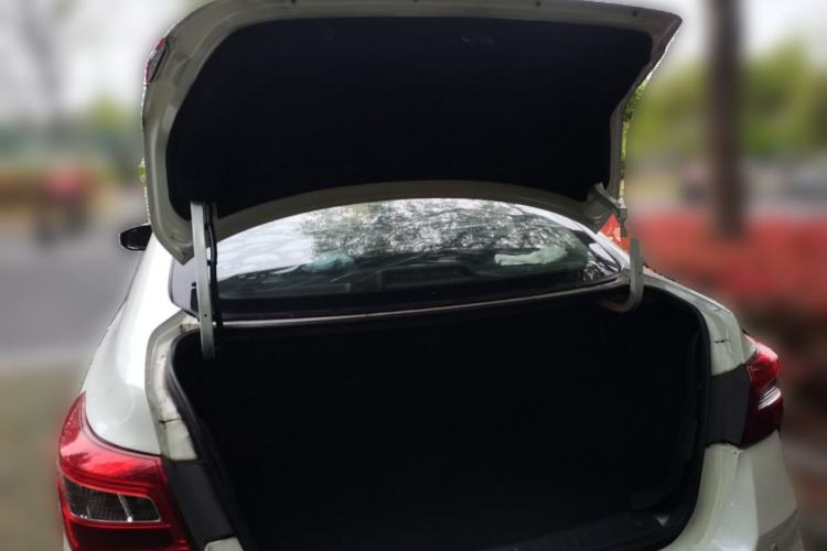 Used Nissan Sylphy 2016 Classic 1.6 XL Automatic Luxury Edition Trunk