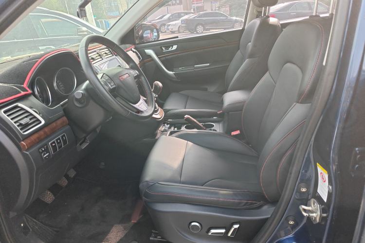 Used Haval H6 2015 Revised Version Sport Edition 1.5T Manual Transmission Two-Wheel Drive Elite Grade
