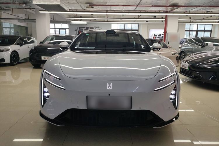 Used Avatr 06 2025 Max All-Electric Version