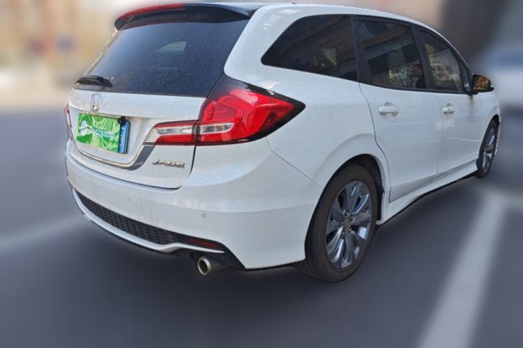 Used Honda Jade 2017 1.8L automatic Comfort version 5 seats
