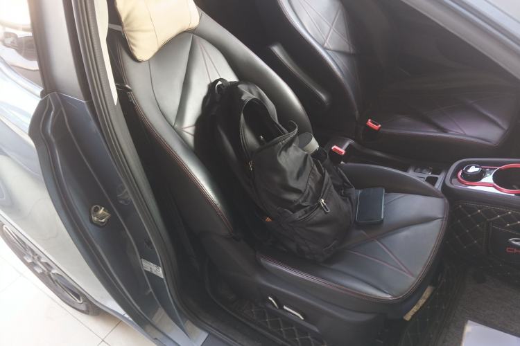 Used Chery Little Ant 2022 Revised Version Sweet Pink Edition Half-Sugar Version Lithium Iron Phosphate 30.7 kWh 30 kW 301 km