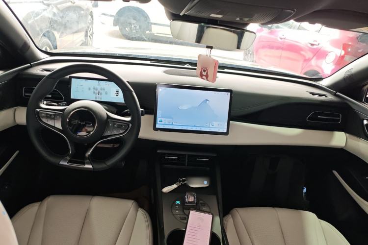 Used BYD Seal 06 New Energy 2025 DM-i Smart Drive 80KM Luxury Model Center Console