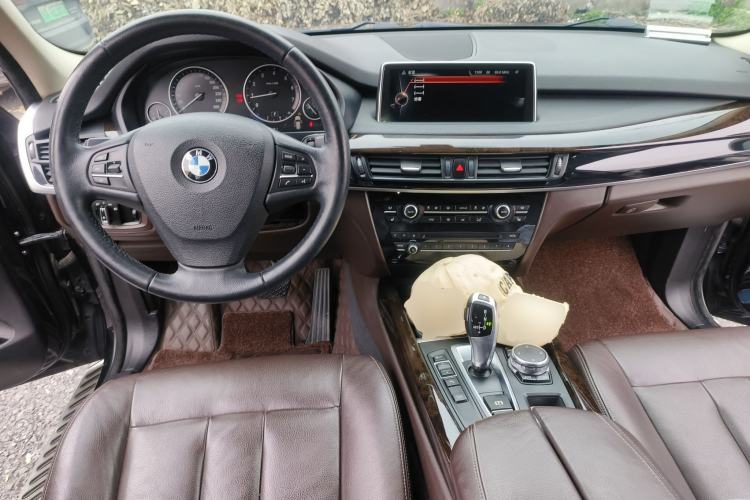 Used BMW X5 2015 xDrive28i
