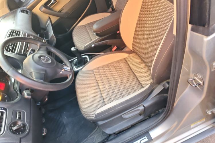 Used Volkswagen Polo 2012 1.6L Cross Polo MT