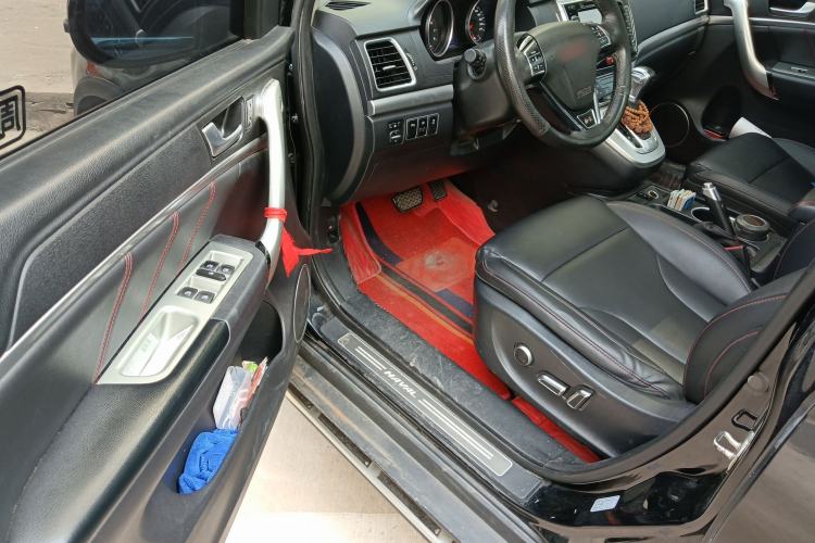 Used Haval H6 2016 Upgraded Model 1.5T Automatic Two-Wheel Drive Elite Version Driver Seat