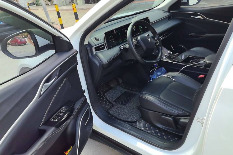 Used NETA U 2023 NETA U-Ⅱ 400 U Show Edition – Lithium Iron Phosphate
