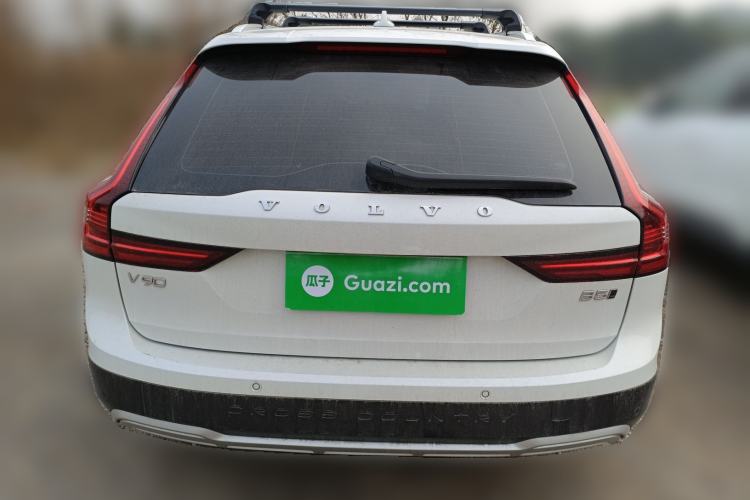 Used Volvo V90 2024 Cross Country B5 AWD Smart Range Edition