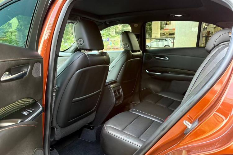 Used Cadillac XT4 2018 28T 4x4 Platinum Sport Edition
