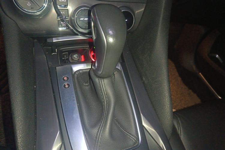 Used DS 5 2014 1.6T Elegant Version THP160