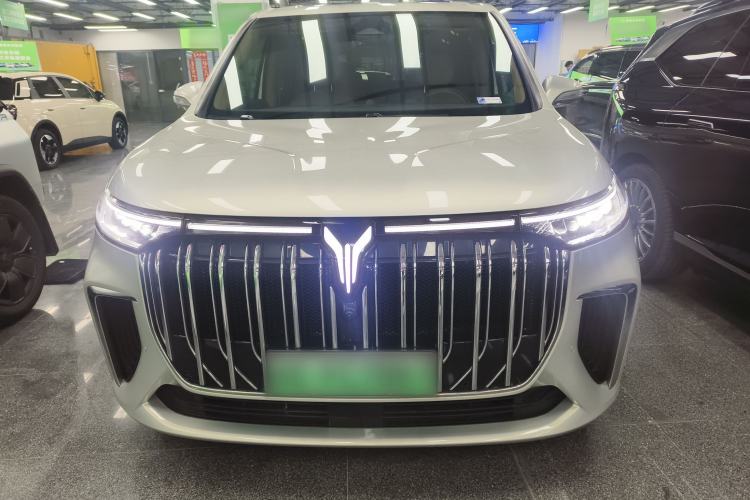 Used VOYAH Dream 2024 PHEV Extended-Range Premium Edition
